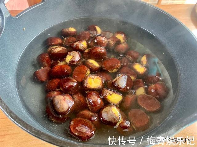 指甲|爱吃栗子难剥皮?板栗老板分享3个小窍门,快速剥皮不伤指甲