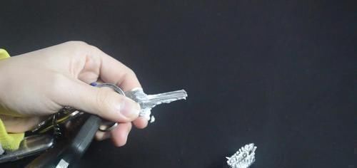 锈迹|在钥匙上涂点牙膏真厉害, 10个家庭9个都需要, 早点知道就好了