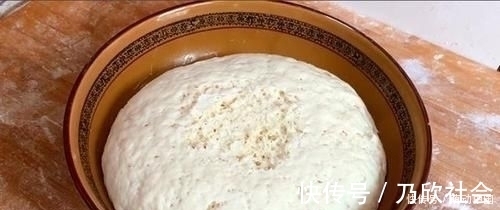 做法|面粉新做法，不蒸馒头不烙饼，饭店都买不到，出锅瞬间就被扫光