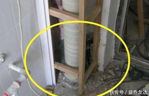 寸土寸金|这样包下水管早就过时淘汰了,内行人都这样装,管用五十年