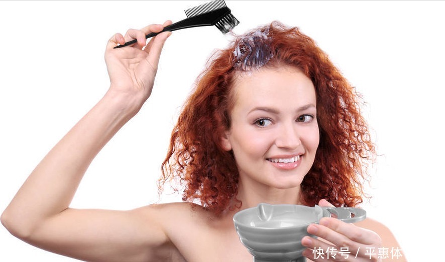 多长时间|染头发“自己染”和“理发店染”一样吗？多长时间染一次合适？