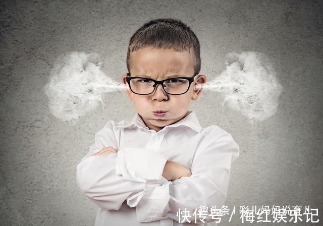 父母|父母不懂得处理孩子的情绪,只会造成孩子内向自闭,别再坑娃了