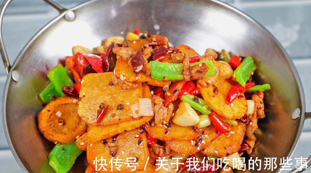 干锅|干锅土豆片，想做出“饭店味”，酱料很关键，厨师长教你秘制做法
