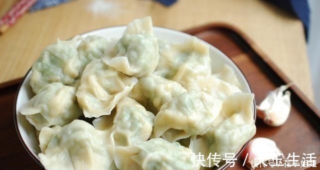 不要总是把这种调味料放在饺子馅里,很多人用错了