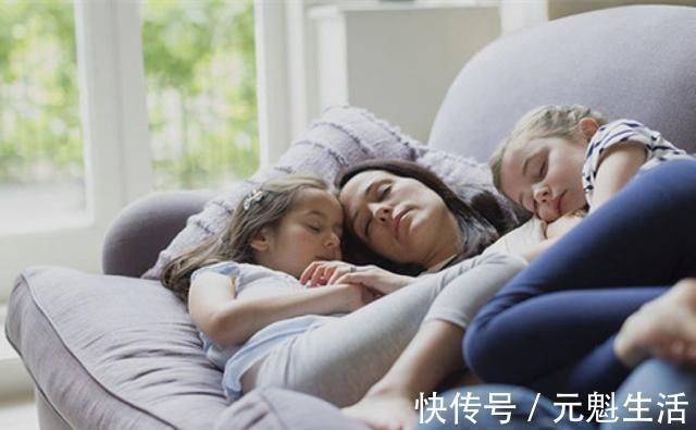 午睡|为啥在幼儿园午睡,假期在家就不睡了,认真对比后找到原因了