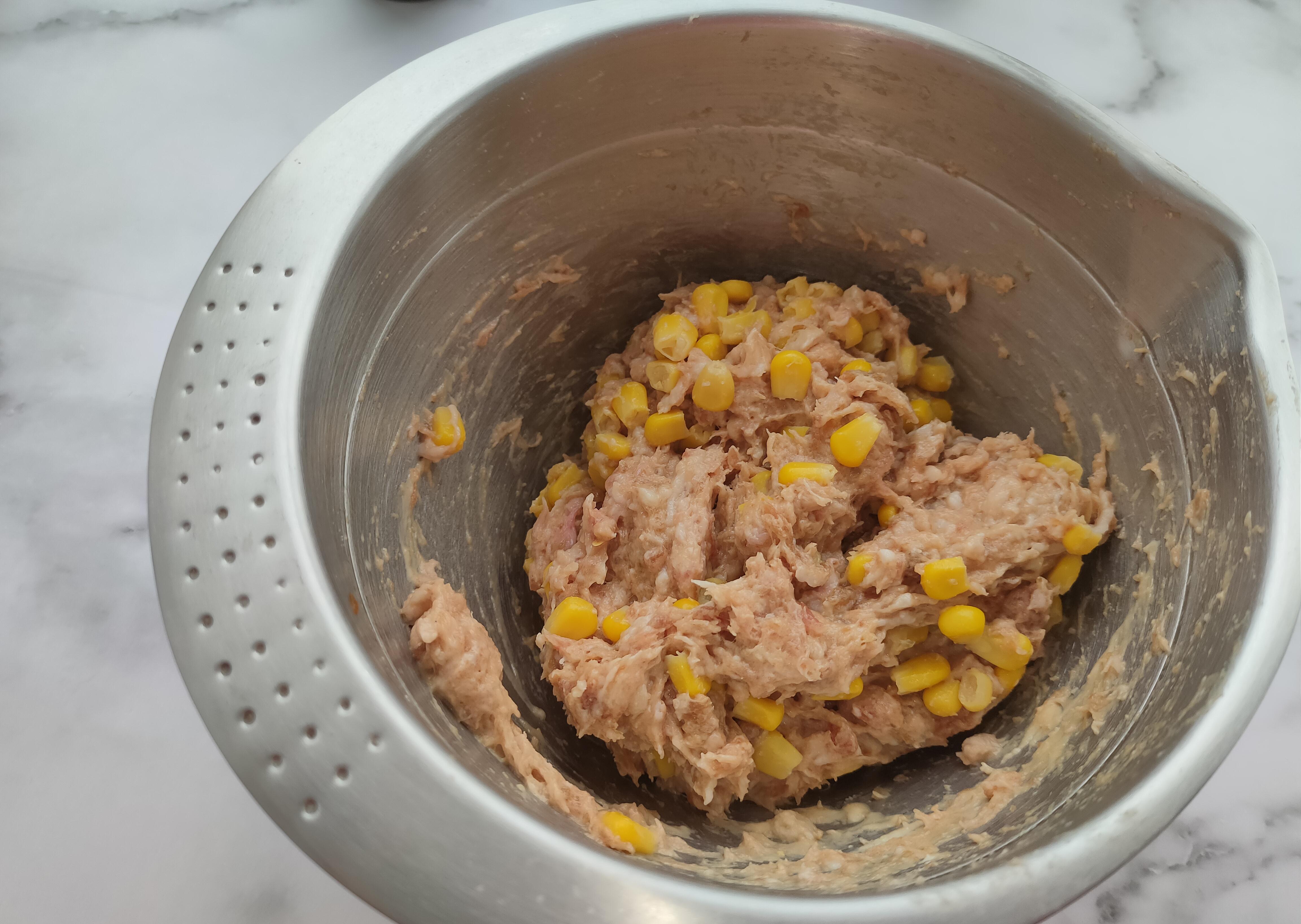 自制玉米肠，方法很简单，没有添加更健康，大人孩子都能放心吃