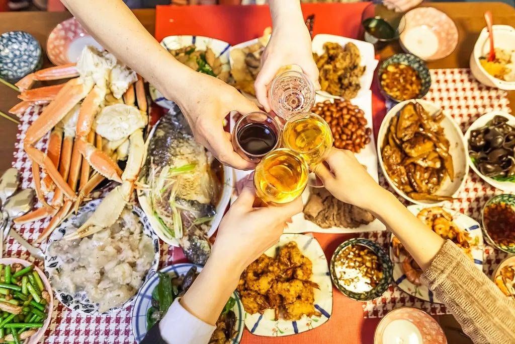 花露水|各科医生提醒：夏天千万别做这些事 很危险