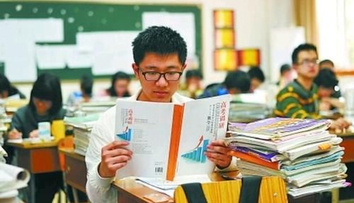 获数学奥赛奖，16岁保送北大，重庆男孩靠3种习惯养成学霸