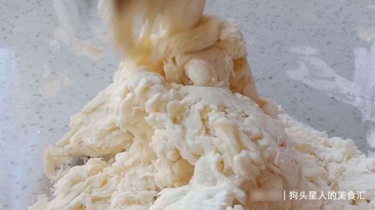 红豆酥饼的懒人做法，外面20块钱一斤，在家做成本不到5元，真香