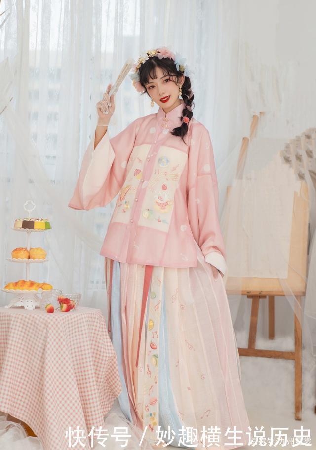 风格甜美的粉色系汉服，专属少女的配色，让你化身温柔少女