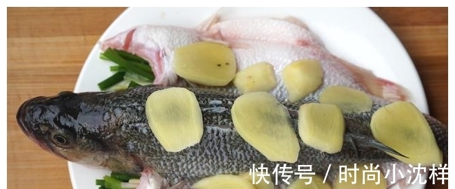 清蒸|不管蒸什么鱼，这个步骤都不能省！鱼肉细嫩无腥味，赶快学学吧