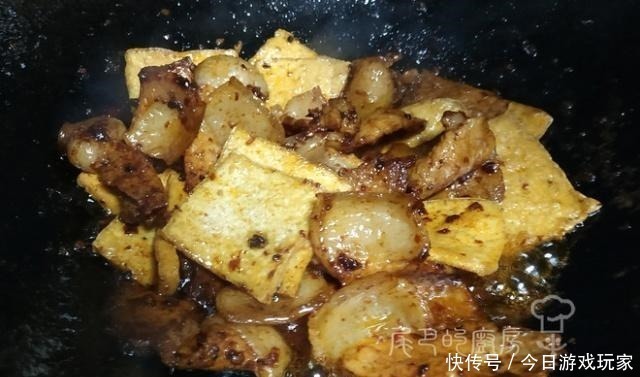 蒜苗|“天然钙片”终被发现,孩子常吃长高个,比吃钙片强,助智力发育!