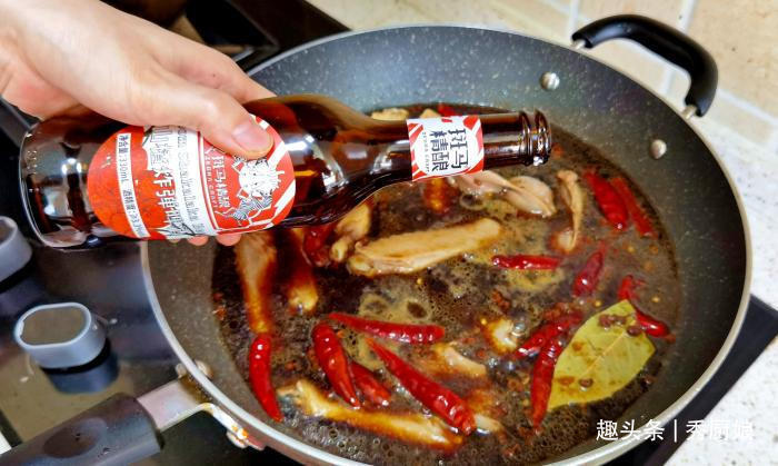 立秋后,我家常吃此肉,比猪肉便宜,比牛羊肉温和,卤一锅真解馋