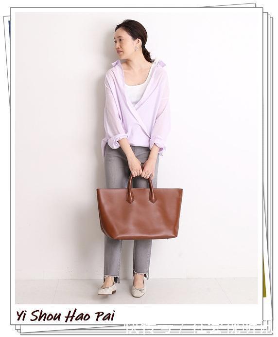  优雅|紫色上衣现在也很时髦，轻松完成秋季的优雅穿搭