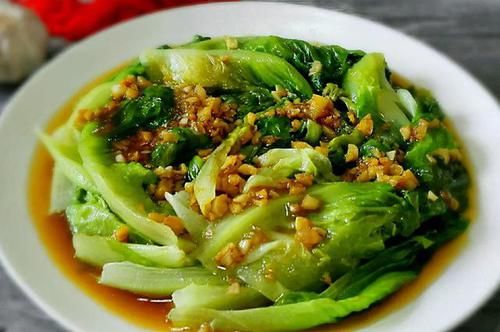 生菜|生菜不炒才更好吃，学会这招，2分钟搞定，一出锅比肉还受欢迎