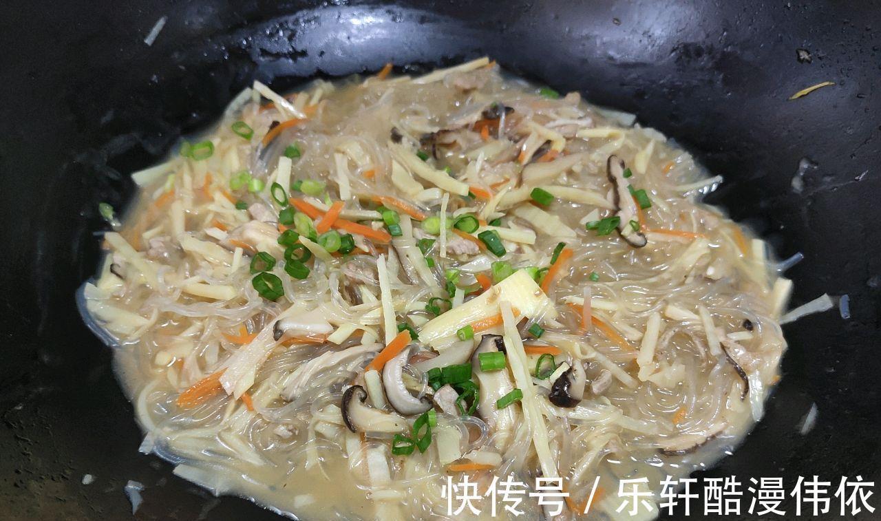 蘑菇|冬笋萝卜一起炒,味道鲜美,营养到位,助力减肥添动力