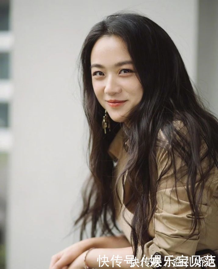 淡颜系|双眼皮、一字眉已经过时了,现在的美女标准是这样……