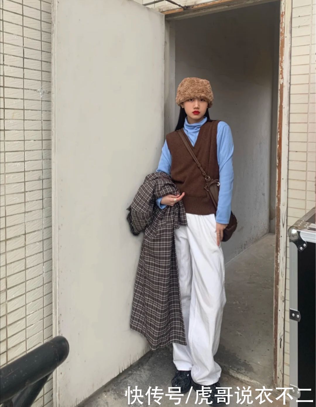 你还不知道“拖地裤”？时髦显瘦还百搭，轻松“腿长一米八”