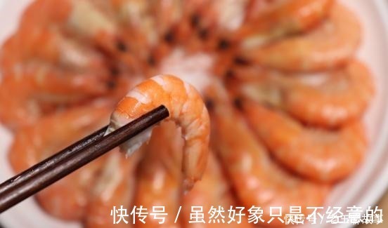 铁蛋白质|吃虾到底要不要去虾线60岁老渔民告诉你答案,很多人都被误导了