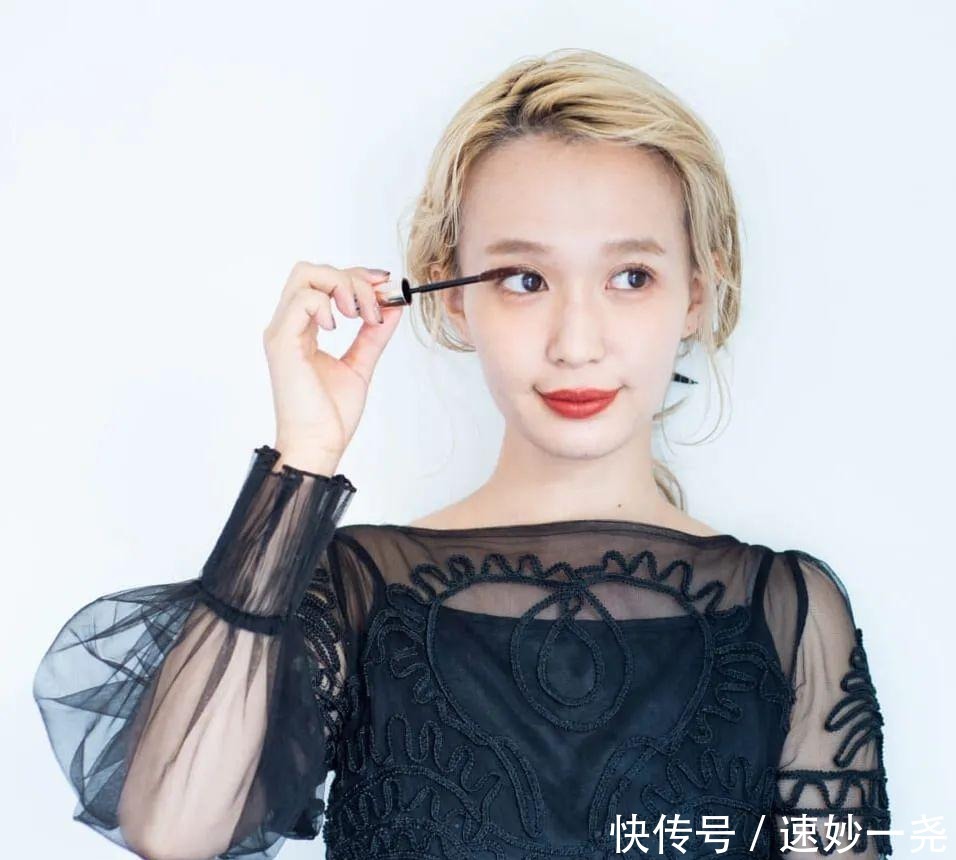 《mer》杂志模特自用的化妆品,不怕出错的元气自然妆有方向了