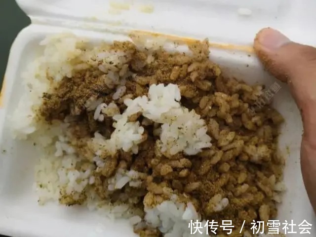 诱食剂|钓鱼:大米这么处理,用来打窝,比买的窝料效果还好!