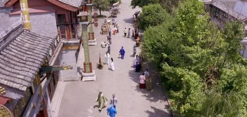 清一色五星好评,这部黑马综艺,凭什么能让观众笑得“人仰马翻”