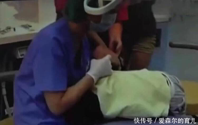 孩子|娃耳朵进虫子,妈妈果断地处理方式救了孩子的听力,连医生都夸赞