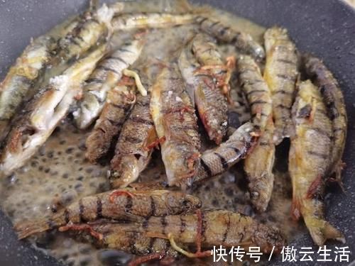 冬天多吃鱼,鲜美可口,营养丰富,这样煎一煎,外酥里嫩更好吃