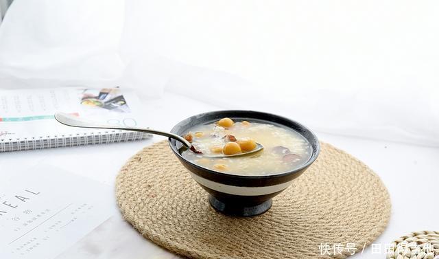 上桌|天冷之后女人可以多吃点它,暖身暖胃,上桌连汤汁都不剩