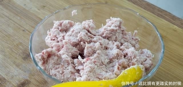 正月十五元宵节,家宴菜单已备好,5荤4素1汤上一桌,十全十美