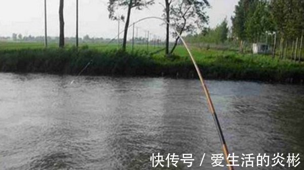 详解跑铅钓和双铅钓要领,夏季野钓风浪天,最实用的两种钓法