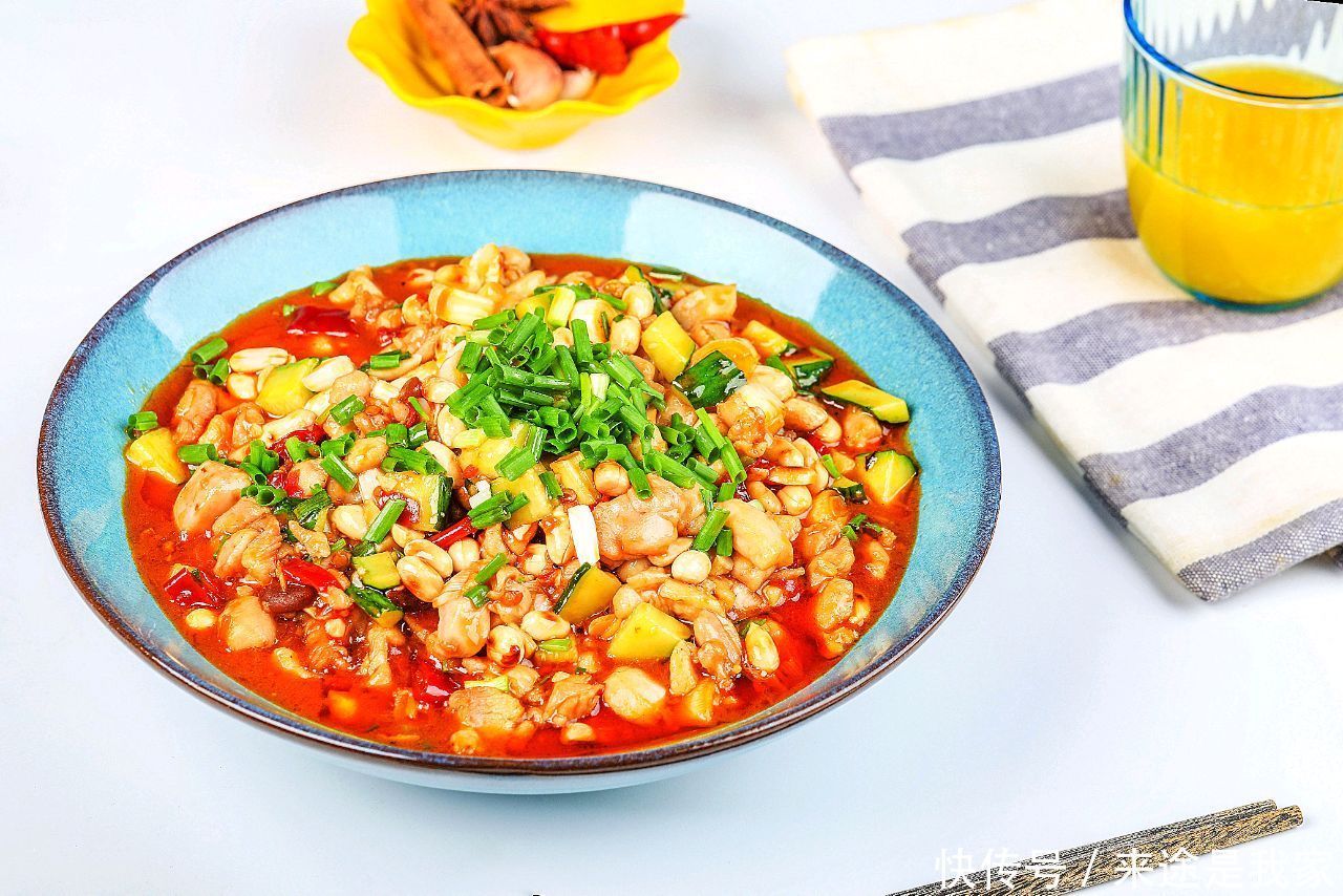 家庭版宫保鸡丁做法,一招教你搞定宫保汁,超级简单又无敌下饭