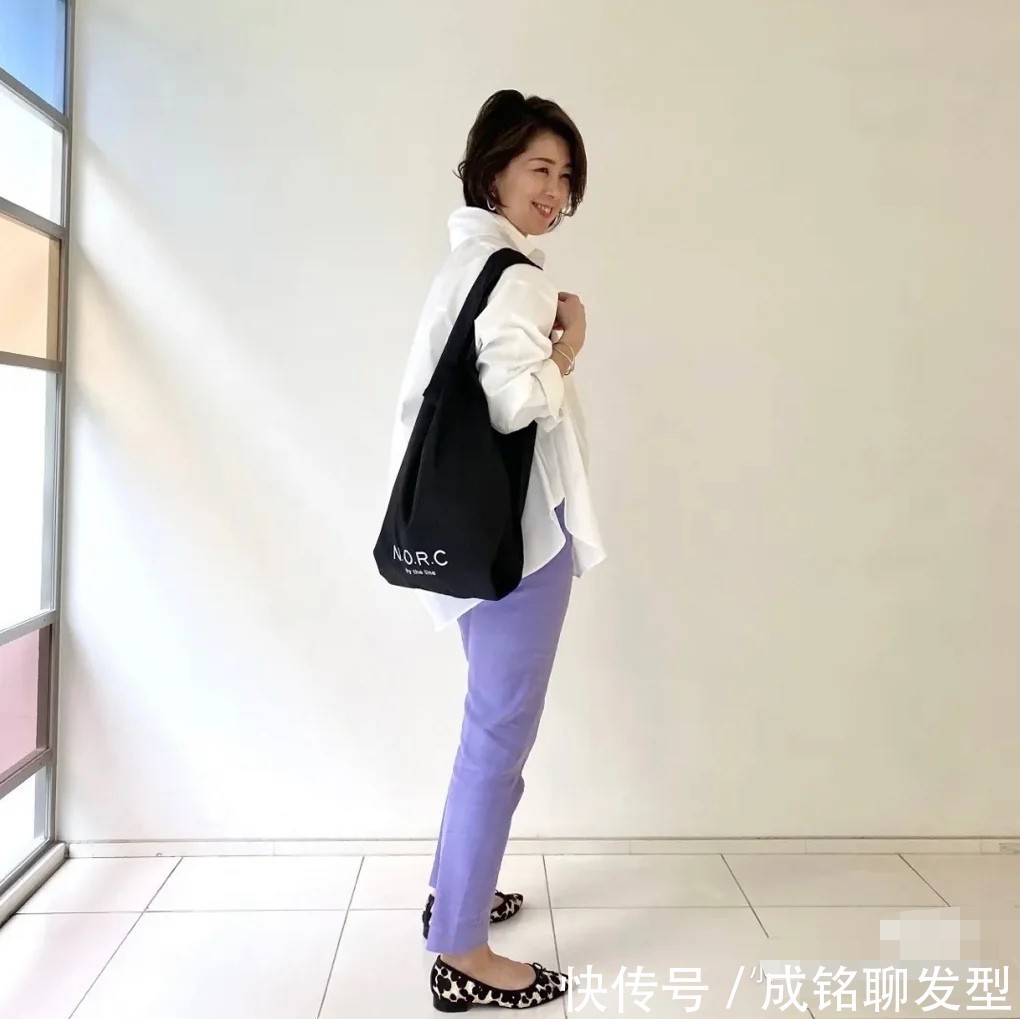 裤装|时尚无关年龄,这些中年“阿姨”靠穿搭圈粉,把基础款穿出时尚感