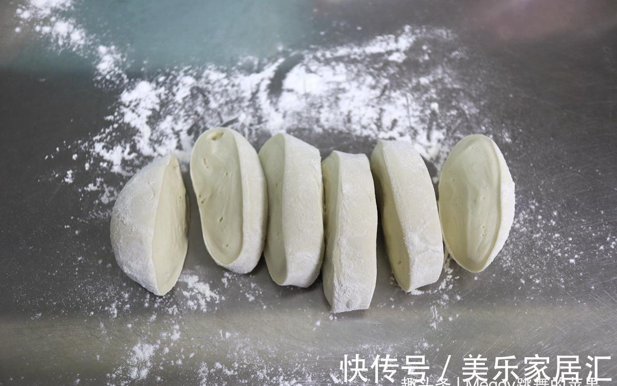 2分钟出锅的烙薄饼，又软又香卷着吃，用凉水还是热水揉面不挑剔