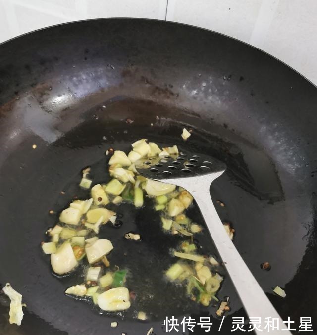 豆芽|豆芽粉丝怎么做做好这些步骤,豆芽清爽,粉丝好吃