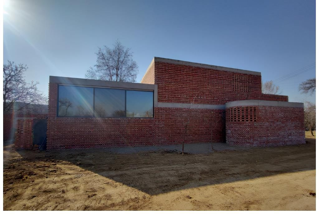 132萬裝完沒法住？《夢(mèng)改》紅磚房惹爭(zhēng)議：這筆錢到底圓了誰的夢(mèng)