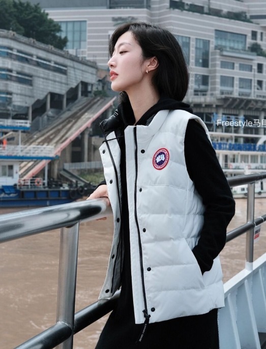 短款|会“打扮”的女人,秋冬穿衣都离这3套羽绒服,保暖不说还时髦