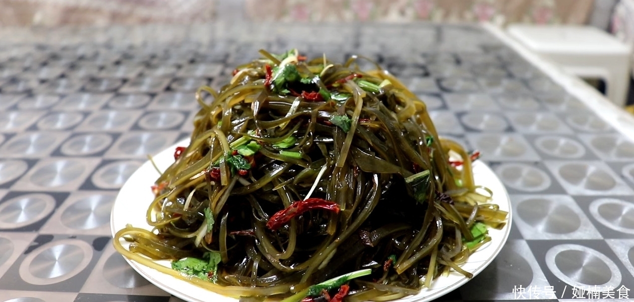 海带丝最好吃的做法,教你在家做更营养,简单好吃无腥味