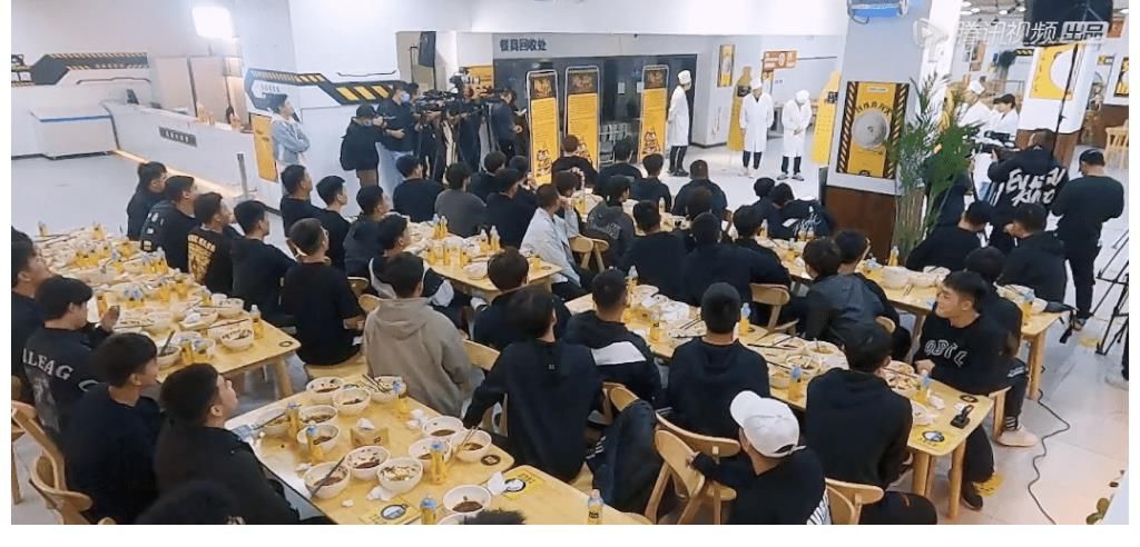 《五哈2》王征宇导演又来“搞事情”，邓超喜提史上最惨“亚军”