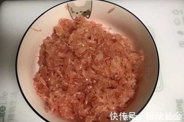 柚子皮|蜂蜜和它绝配,一杯不到5毛钱,润肺止咳比药强,医生都在喝!