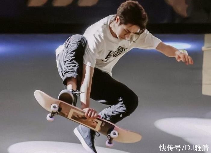 王一博|这街4录制现场,王一博一个动作,粉丝集体坐不住了