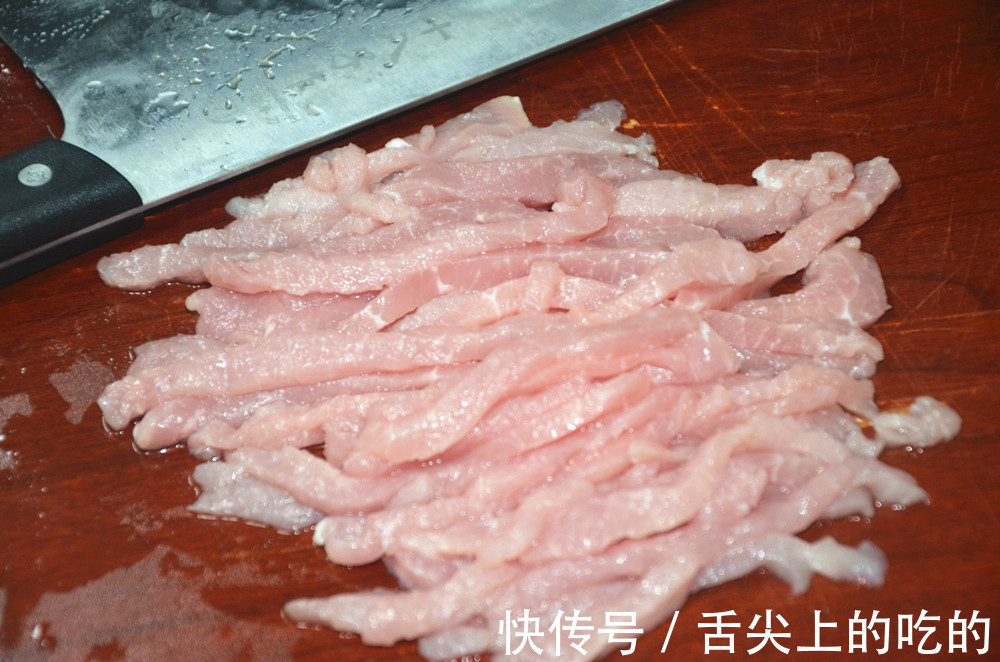 炒瘦肉有人加淀粉,有人放蛋清都错了,老师傅教你一招,嫩滑不腥