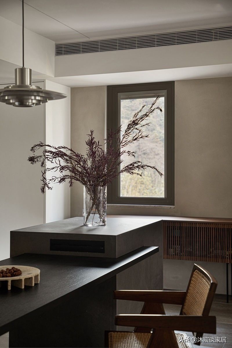 家居|初看,他家真是“家徒四壁”,细品,真的是很有味道,越看越喜欢