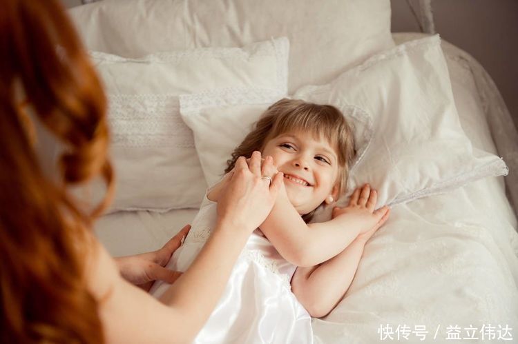 阅读兴趣|家长睡前陪孩子做这2件事，不仅提高孩子记忆力，还能培养高情商