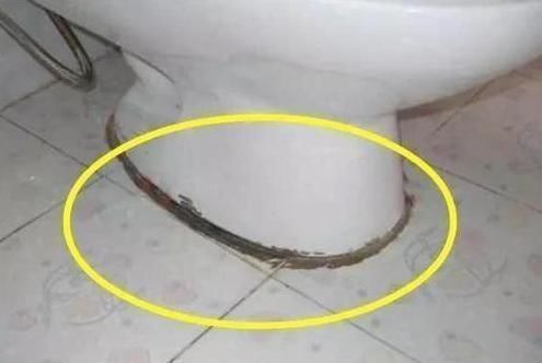 玻璃胶总是“发黑长霉”教你1招,马上就能变干净,还能除菌