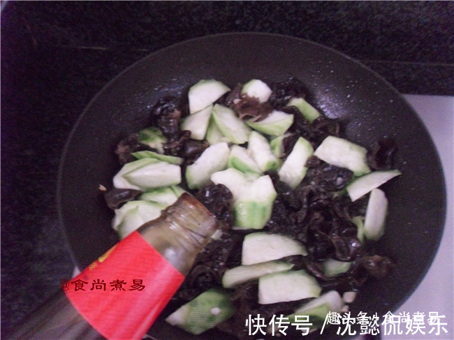 关键|入秋后，女人不妨多吃此菜，营养低脂，润燥又补水，关键很简单