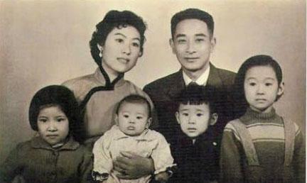 50多年的夫妻,一生相聚才有两年,重逢时丈夫已经另外娶妻