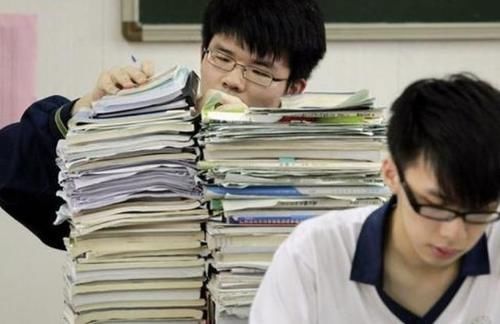 理科生|读文科vs读理科的孩子:大学毕业后才发现,3个方面差距太明显