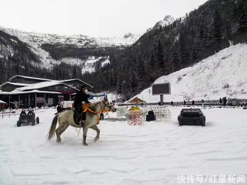 瑞雪兆丰年！大年初二四川达古冰川迎来牛年第一场雪