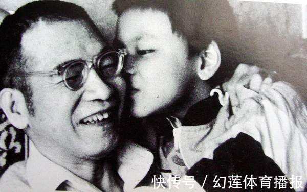 陈由伟#陈景润47岁迎娶29岁军医,并为他诞下一子,如今他过得怎样?